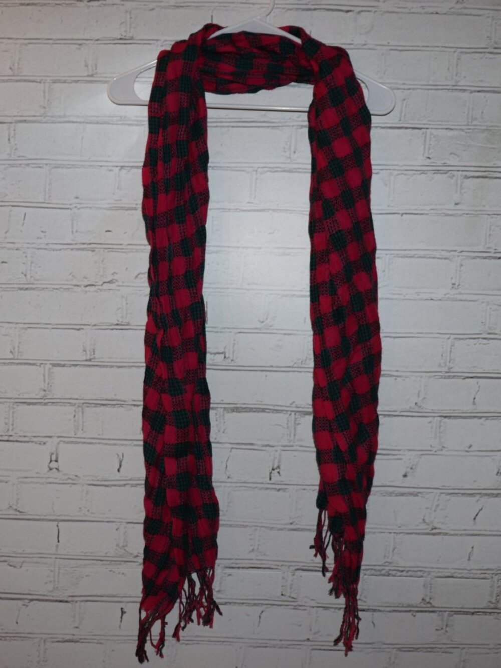 🧣✨ Maroon & Green Woven Scarf · 21" x 72"